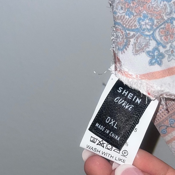 Tied Backless Hanky Hem Paisley Print Halter Top - Picture 5 of 5